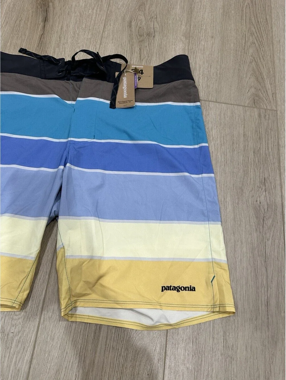 NWT Patagonia Stretch Planing Board Swim Shorts Giant Stripe Mako Blue Men’s 34